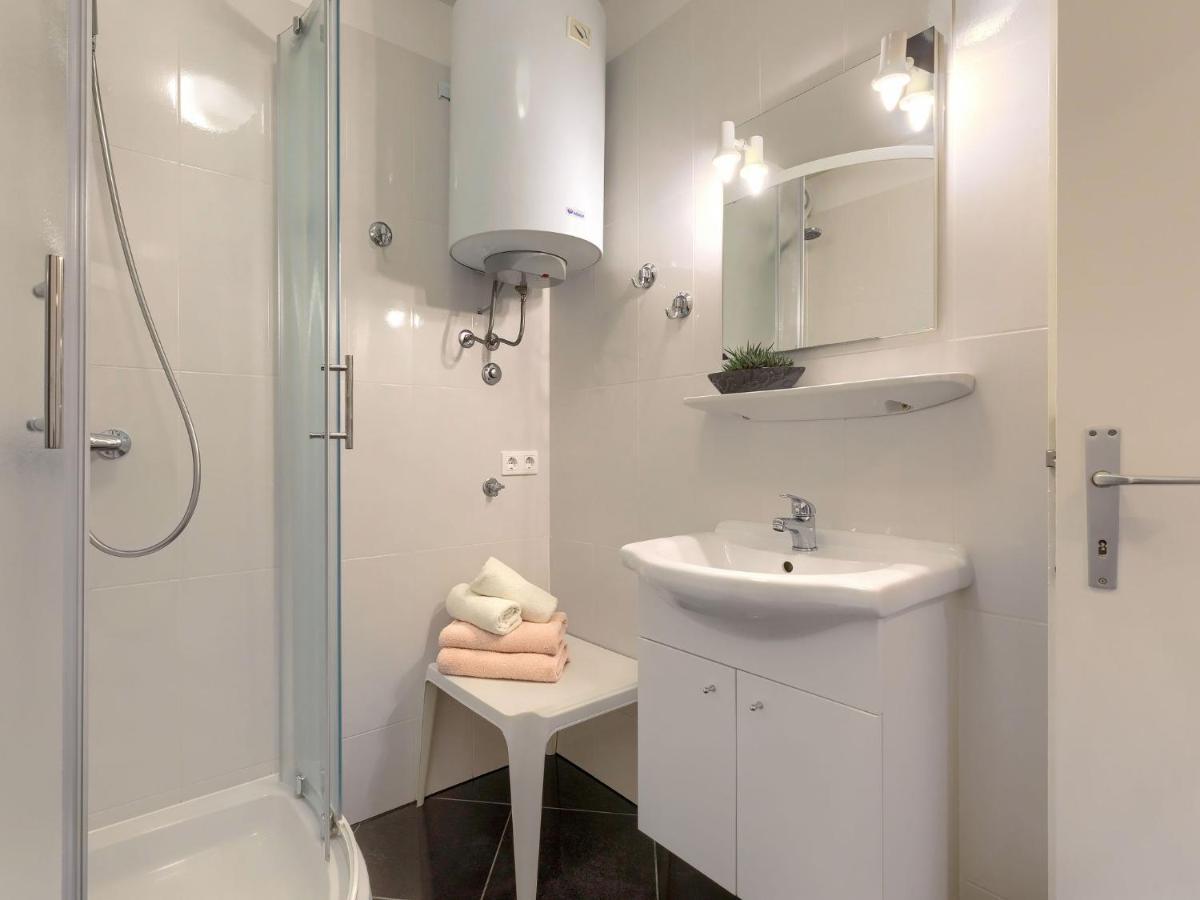 Apartment Zrinka-2 By Interhome Porec Esterno foto
