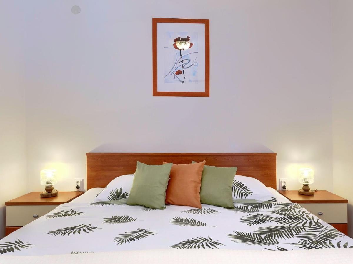 Apartment Zrinka-2 By Interhome Porec Esterno foto